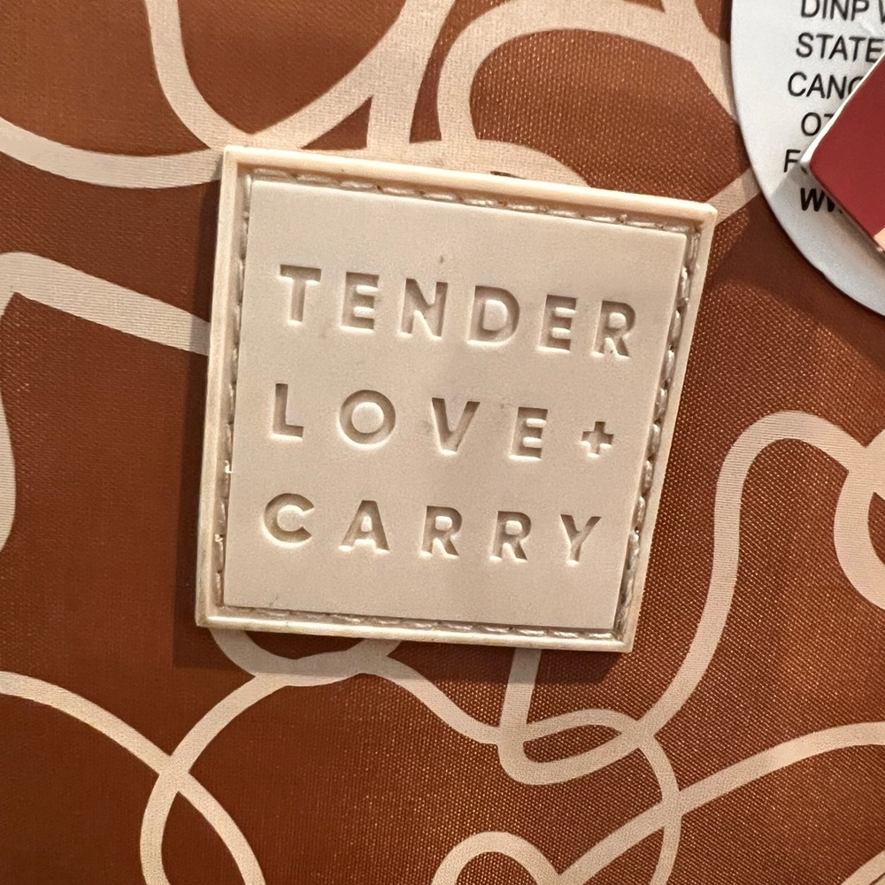 Tender Love+Carry Tan Swirls Cosmetic Travel Bag - Picture 4 of 4
